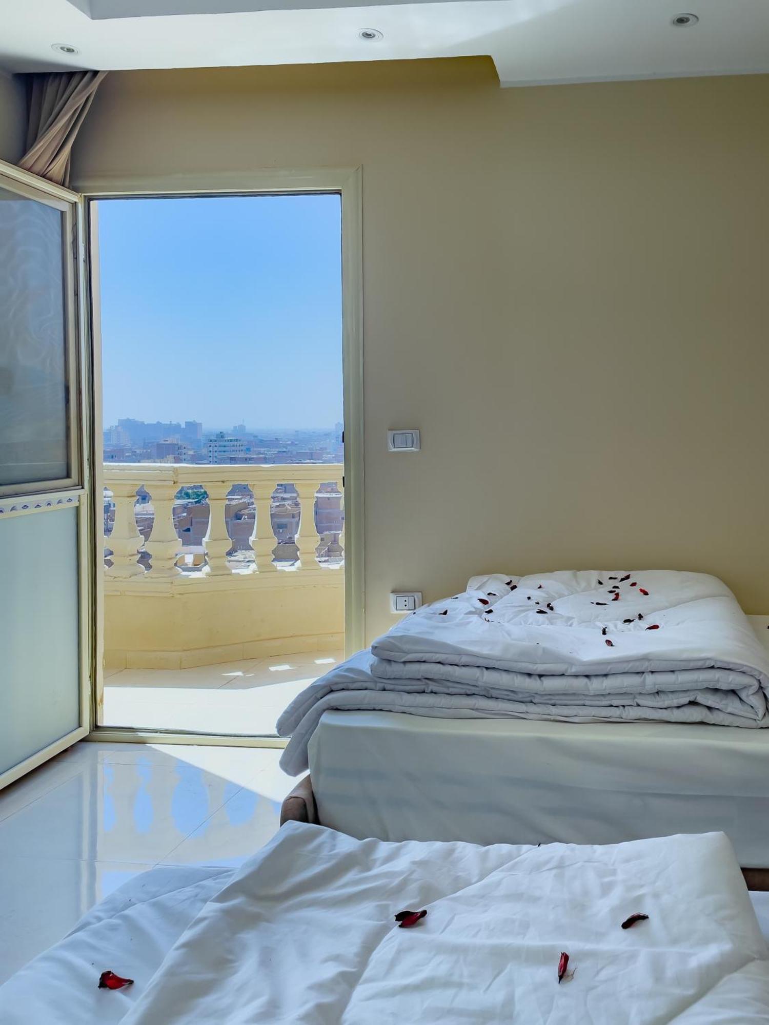 Jumeirah Pyramids View Inn Kafret el-Gabal Zewnętrze zdjęcie